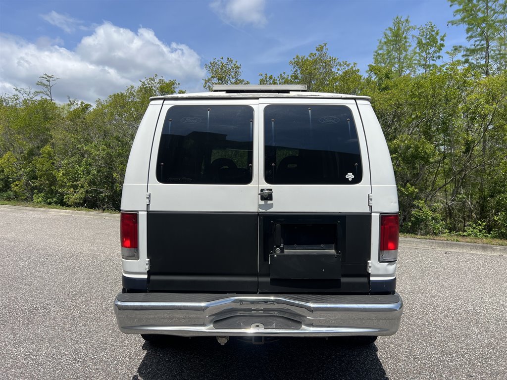 1998 Ford E-150 - $4,999