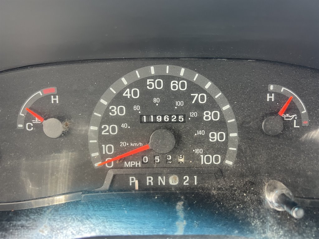 1998 Ford E-150 - $4,999