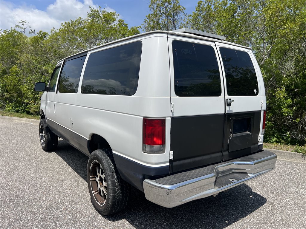 1998 Ford E-150 - $4,999
