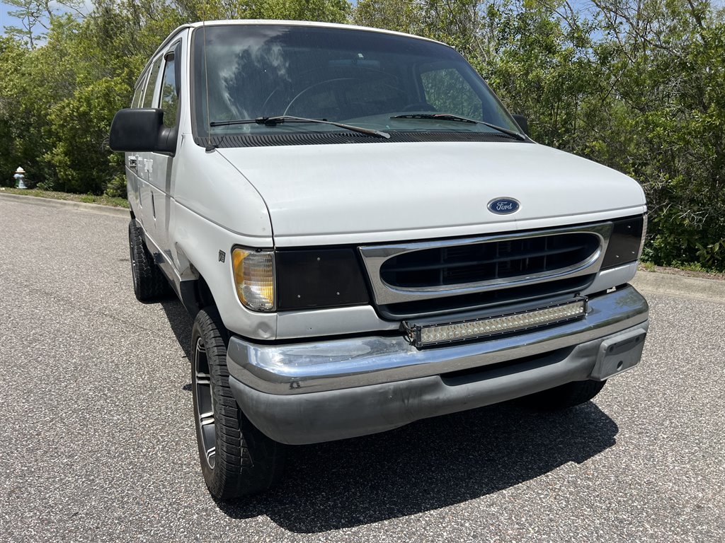 1998 Ford E-150 - $4,999
