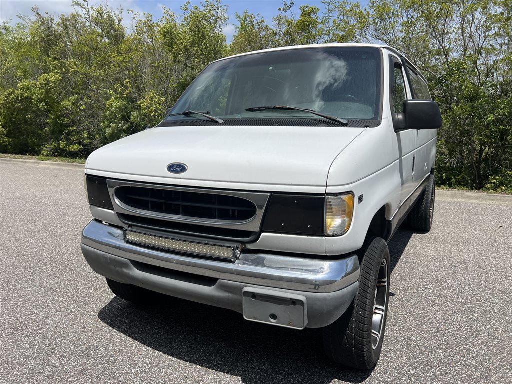 1998 Ford E-150 - $4,999