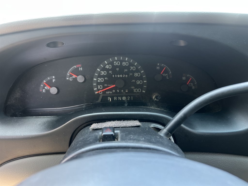 1998 Ford E-150 - $4,999