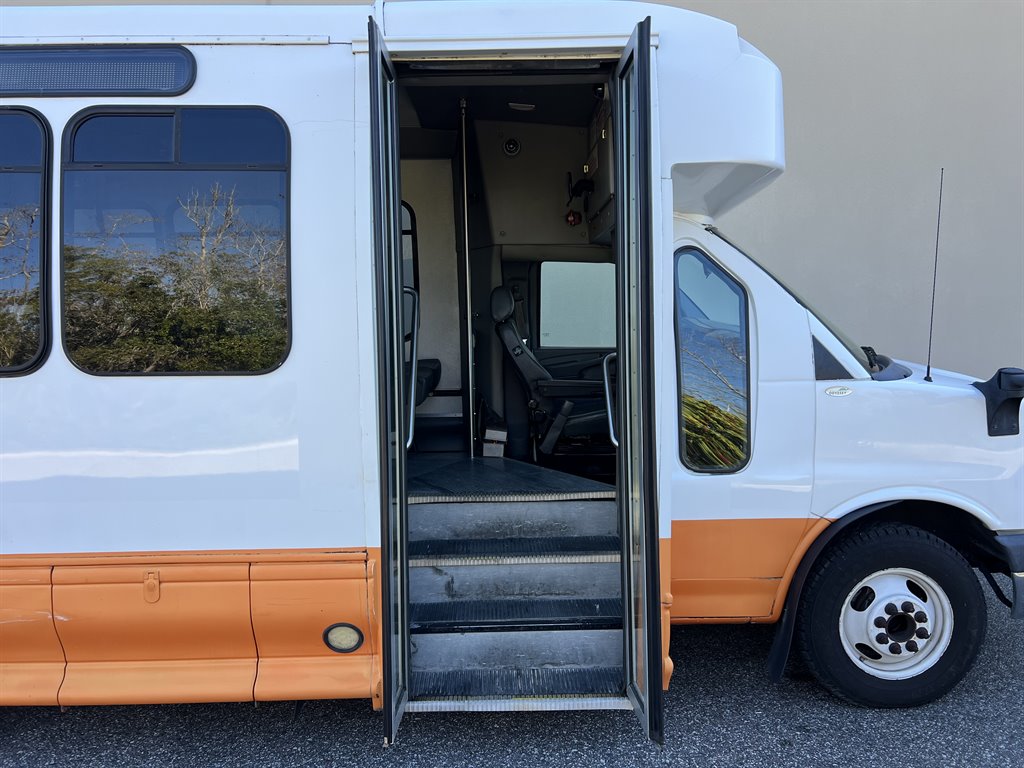 2013 Chevrolet Express - $7,999