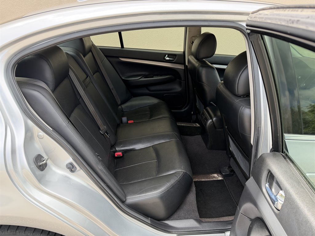 2015 INFINITI Q40 - $6,999