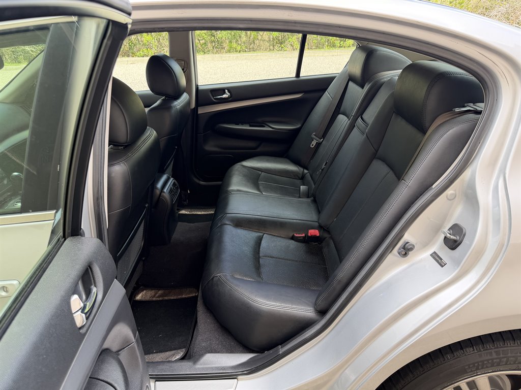 2015 INFINITI Q40 - $6,999