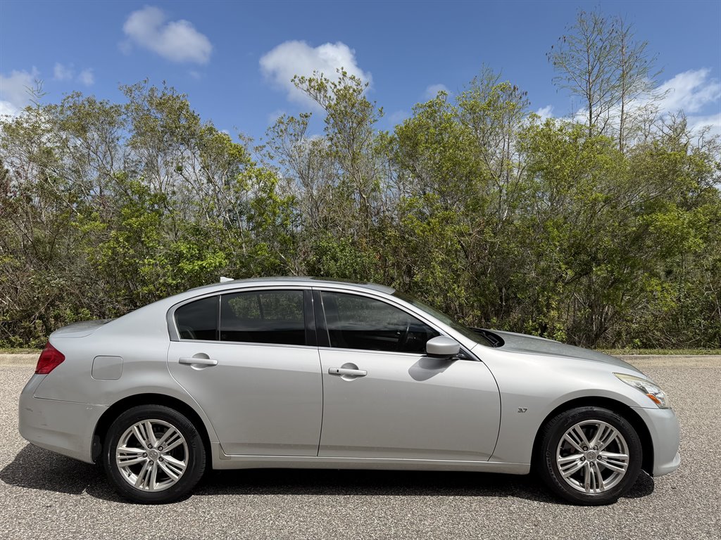 2015 INFINITI Q40 - $6,999