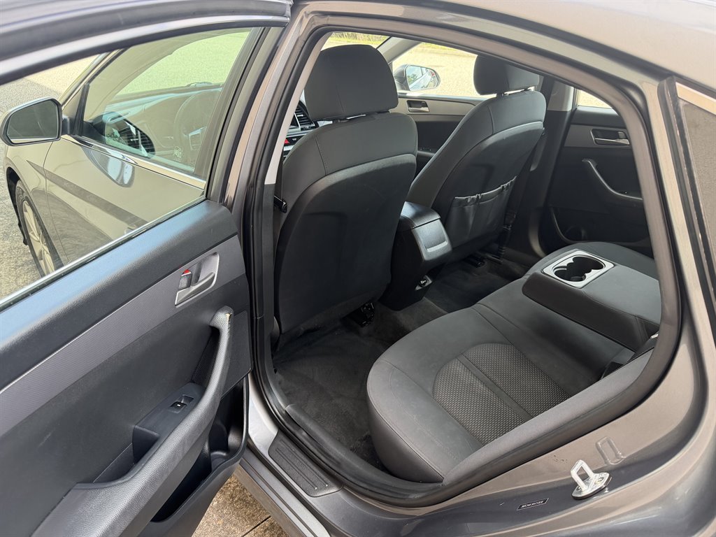2019 Hyundai Sonata - $8,999