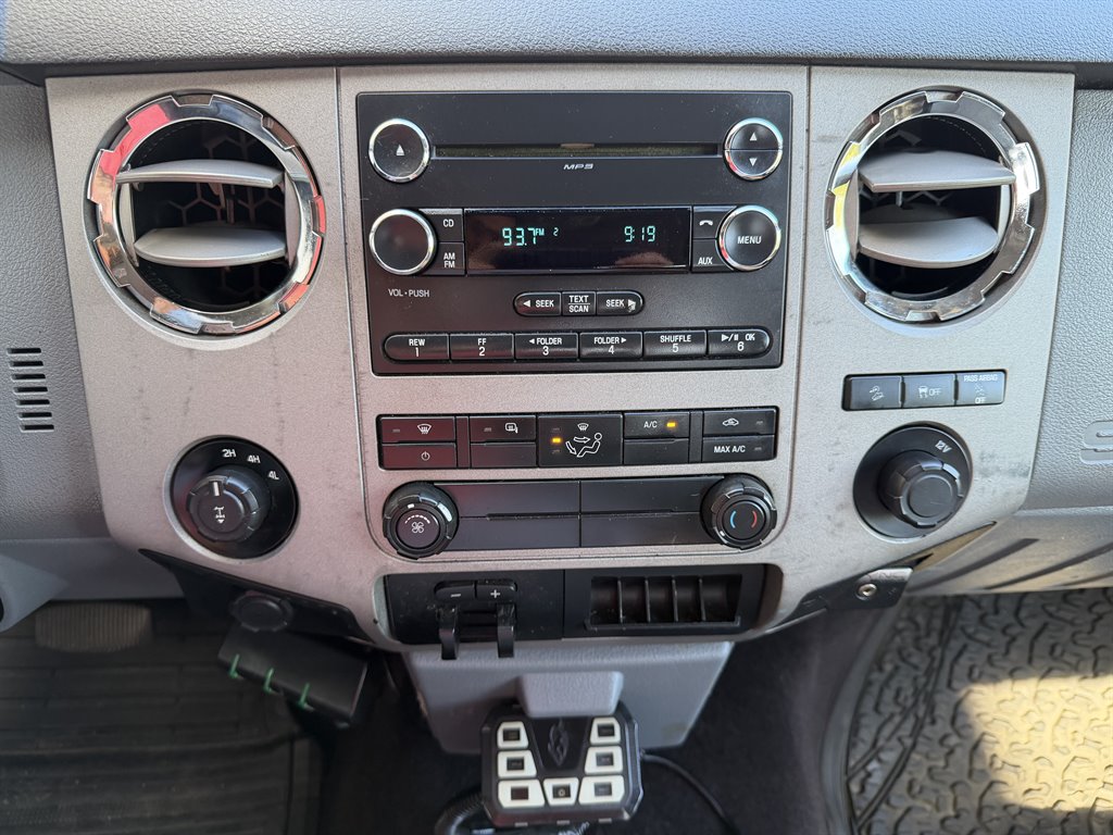2015 Ford F-250 - $11,999
