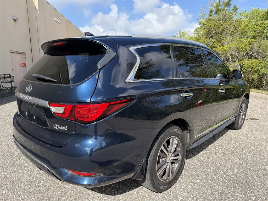 2017 INFINITI QX60 - $10,499