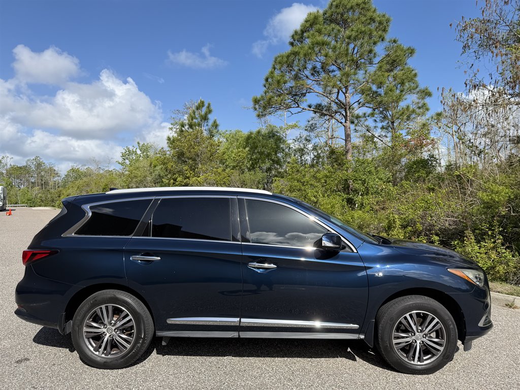 2017 INFINITI QX60 - $10,499
