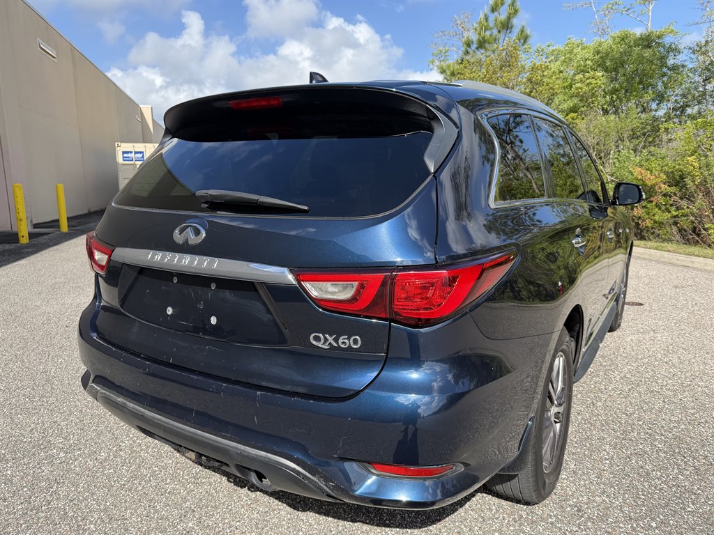 2017 INFINITI QX60 - $10,499
