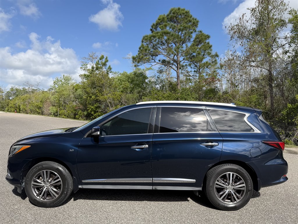 2017 INFINITI QX60 - $10,499