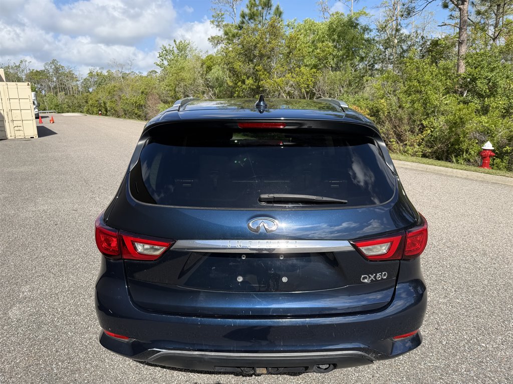 2017 INFINITI QX60 - $10,499