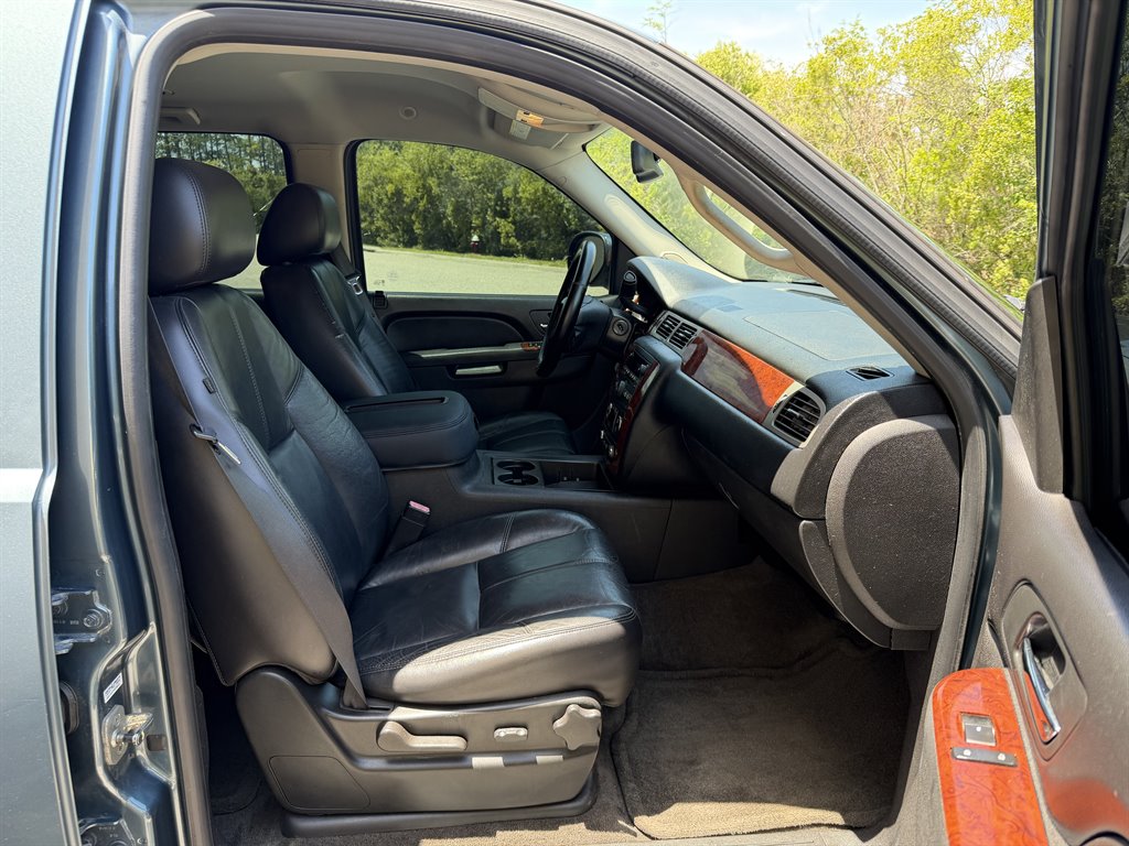 2010 Chevrolet Tahoe - $9,999