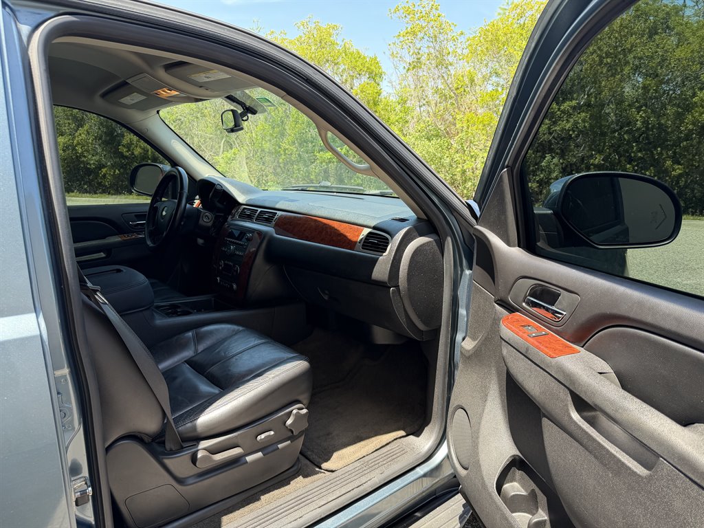 2010 Chevrolet Tahoe - $9,999