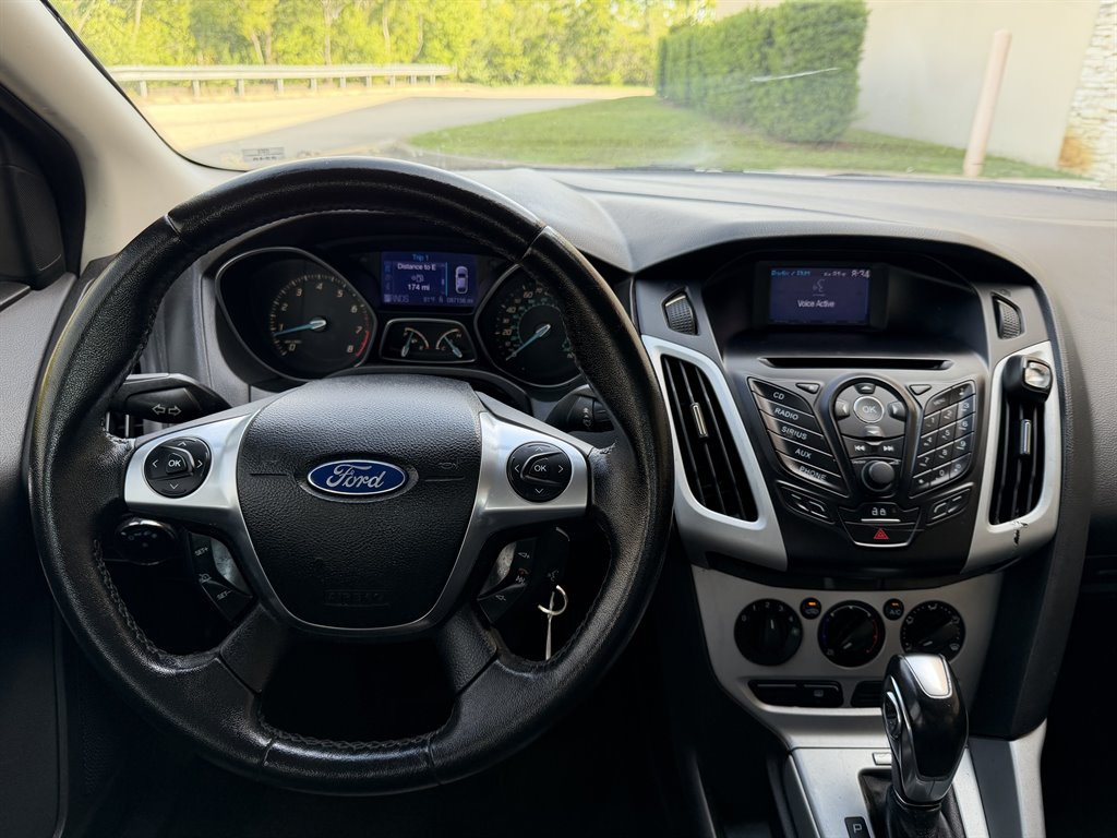 2012 Ford Focus - $4,699