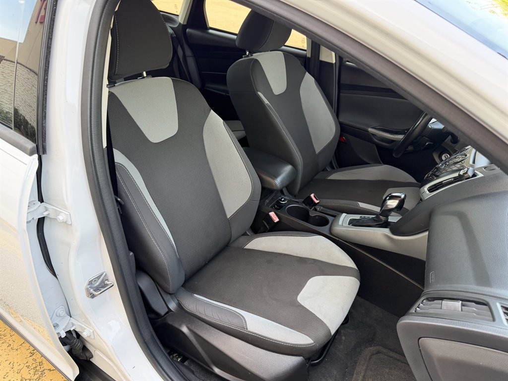 2012 Ford Focus - $4,699