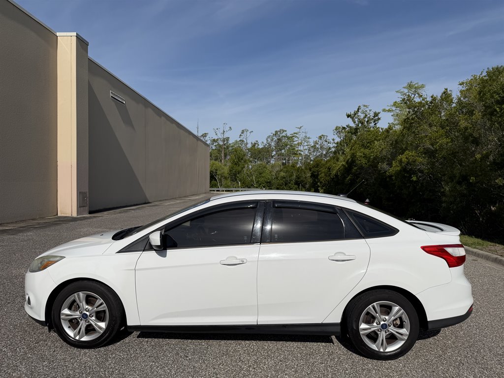 2012 Ford Focus - $4,699
