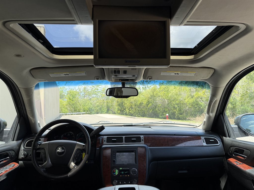 2013 Chevrolet Suburban - $5,999