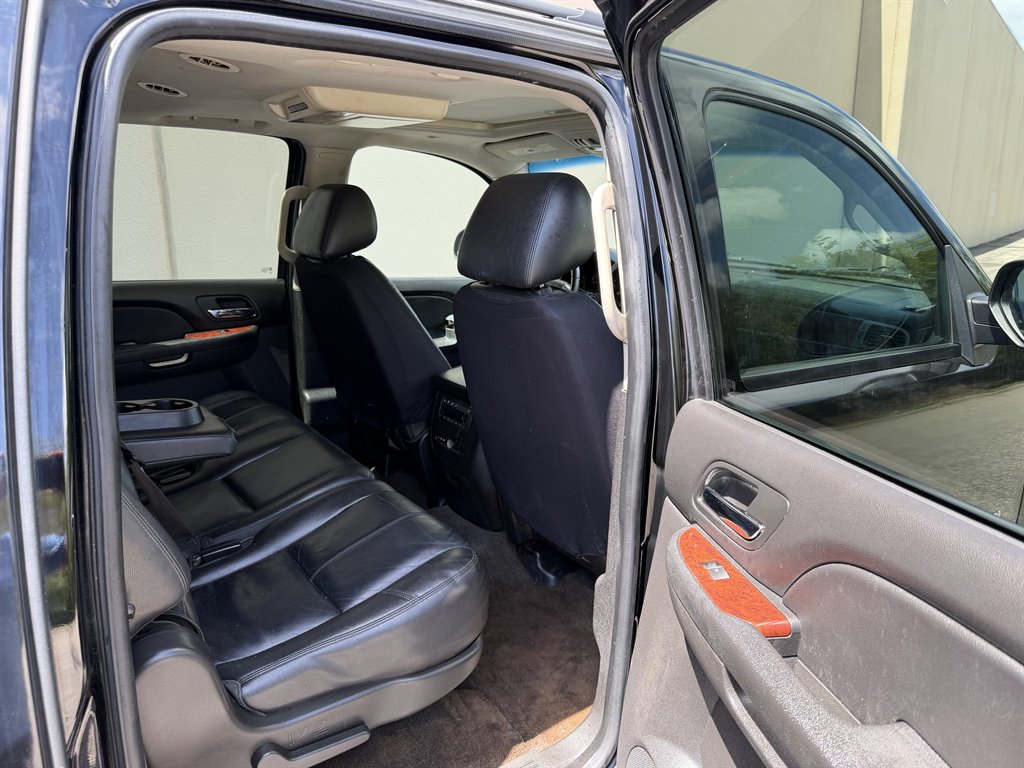 2013 Chevrolet Suburban - $5,999