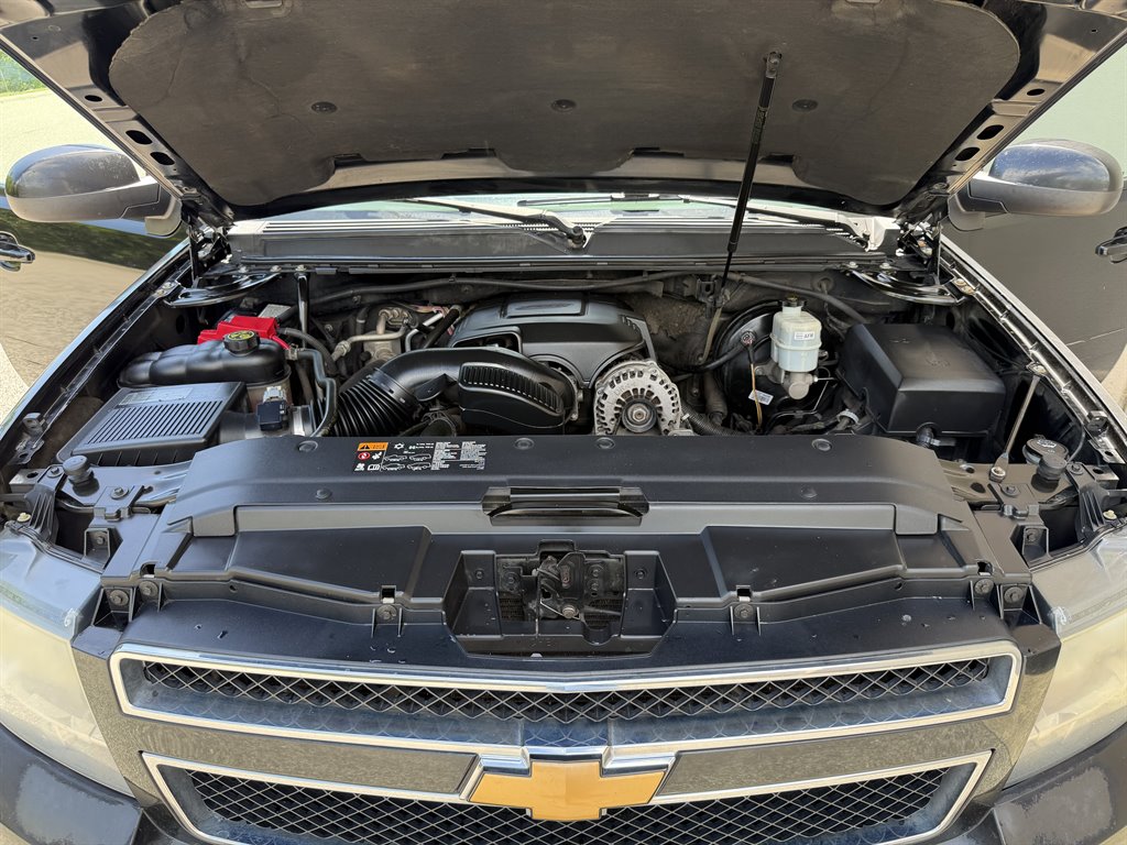 2013 Chevrolet Suburban - $5,999