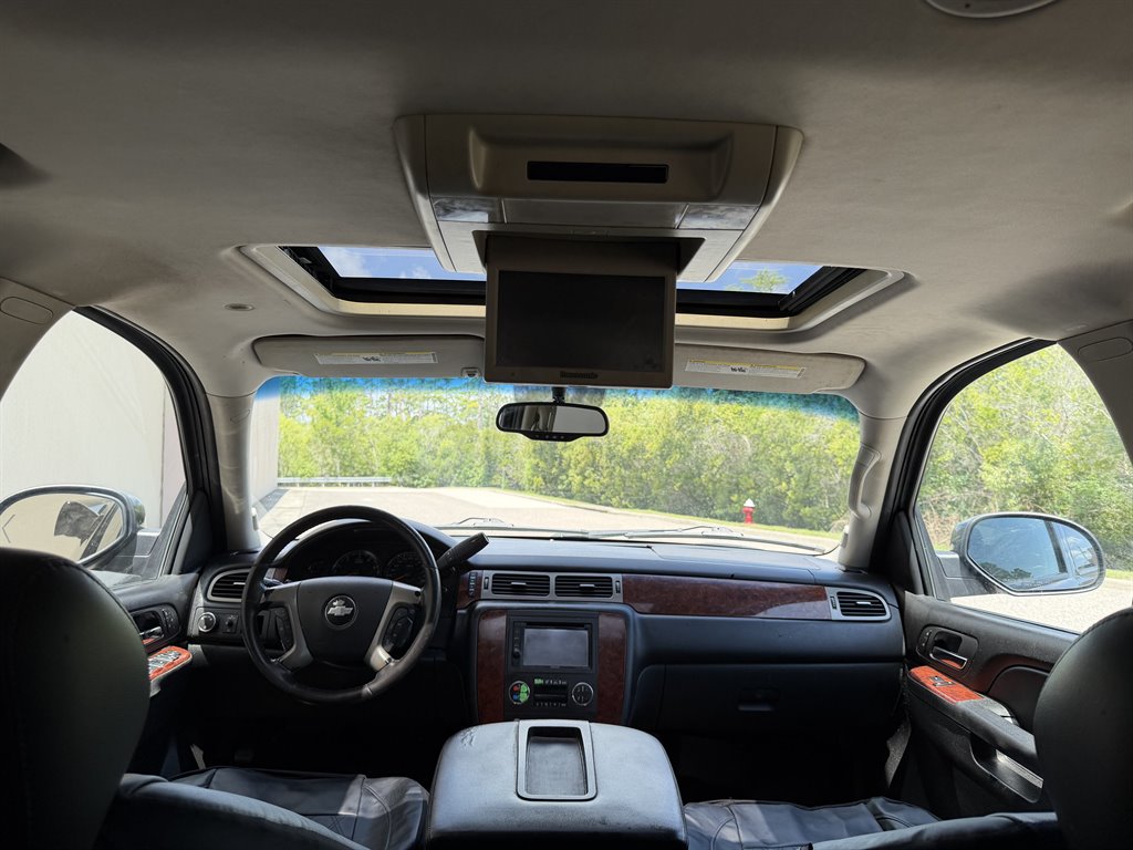 2013 Chevrolet Suburban - $5,999