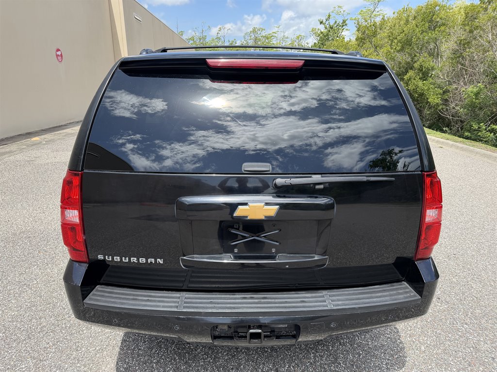 2013 Chevrolet Suburban - $5,999