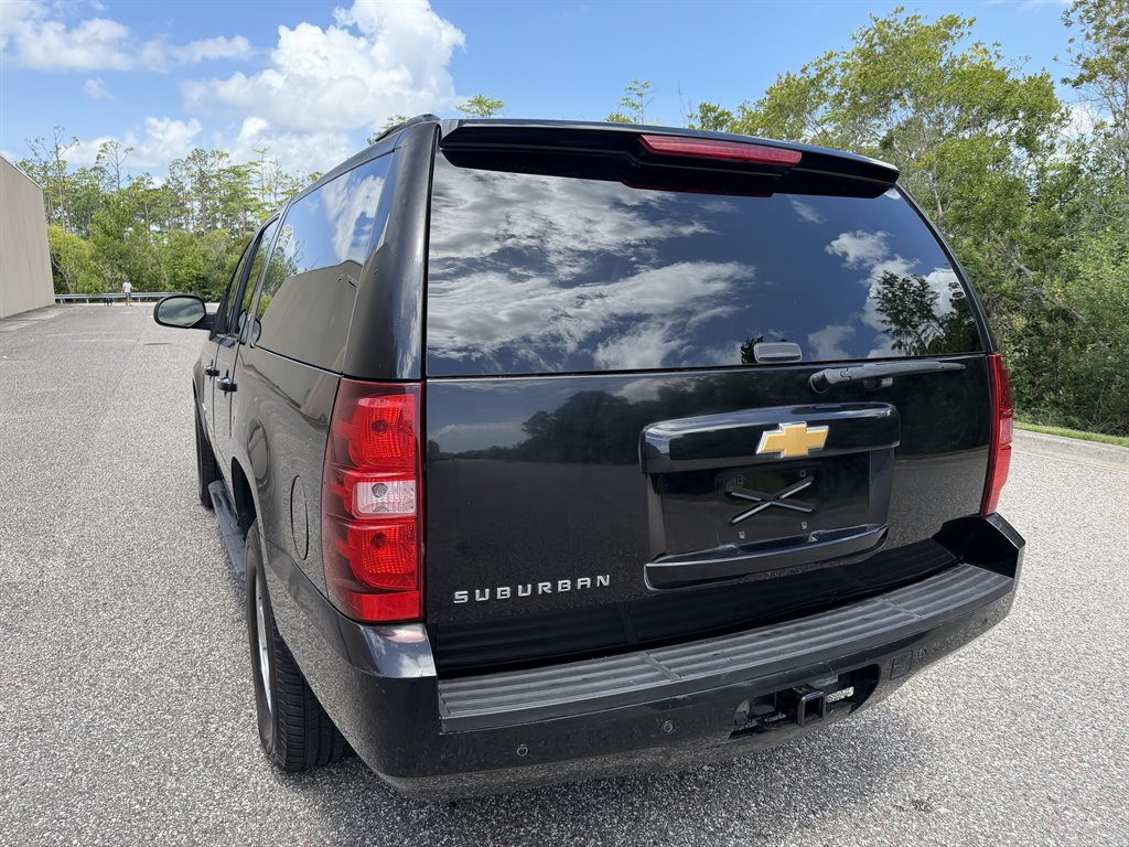 2013 Chevrolet Suburban - $5,999