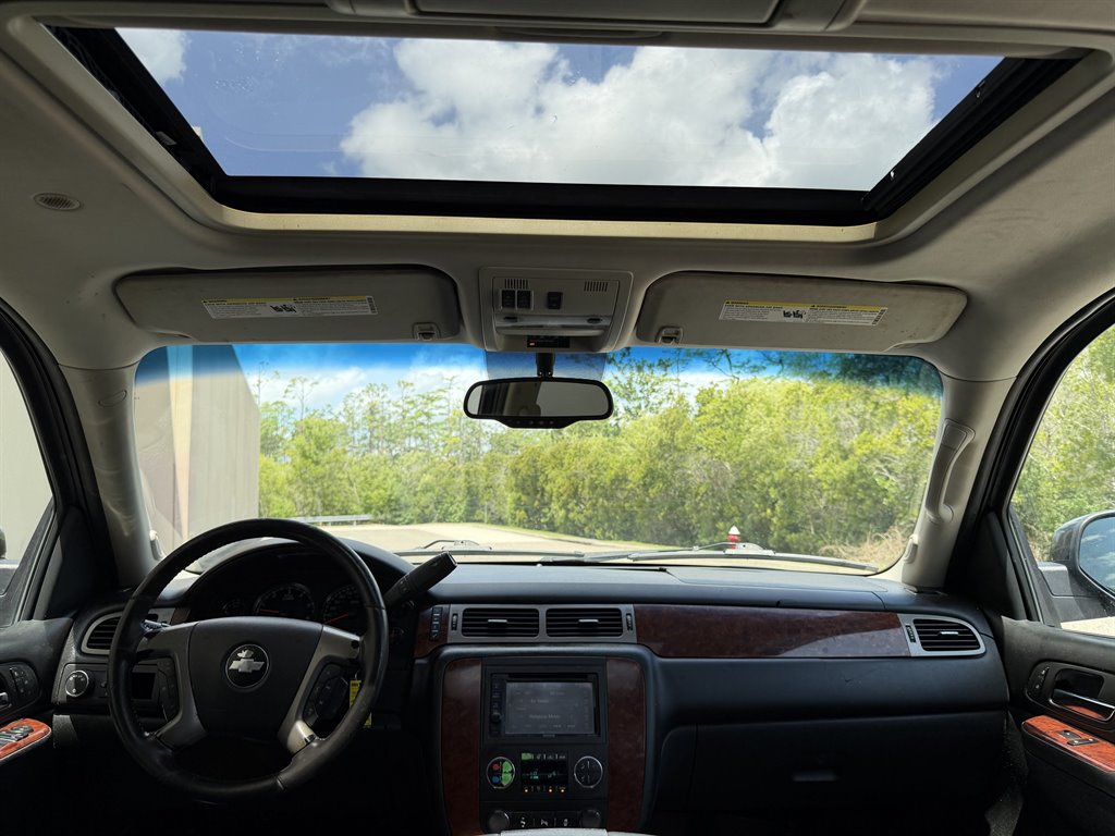 2013 Chevrolet Suburban - $5,999