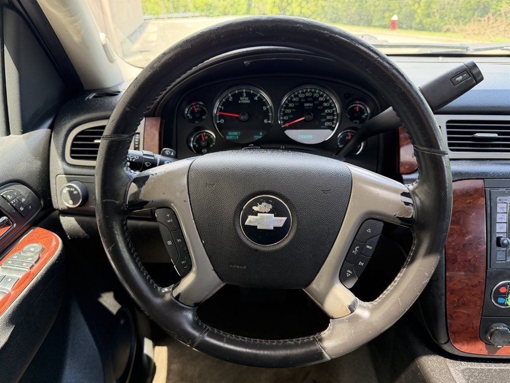 2013 Chevrolet Suburban - $5,999