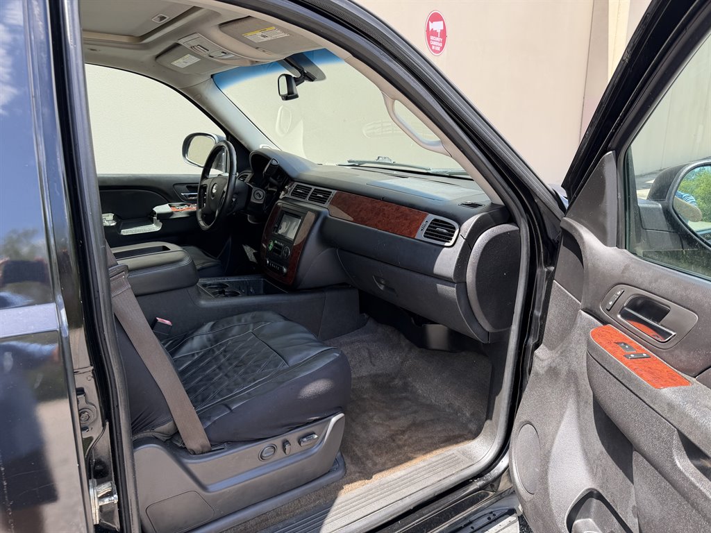 2013 Chevrolet Suburban - $5,999