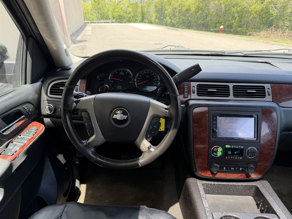 2013 Chevrolet Suburban - $5,999