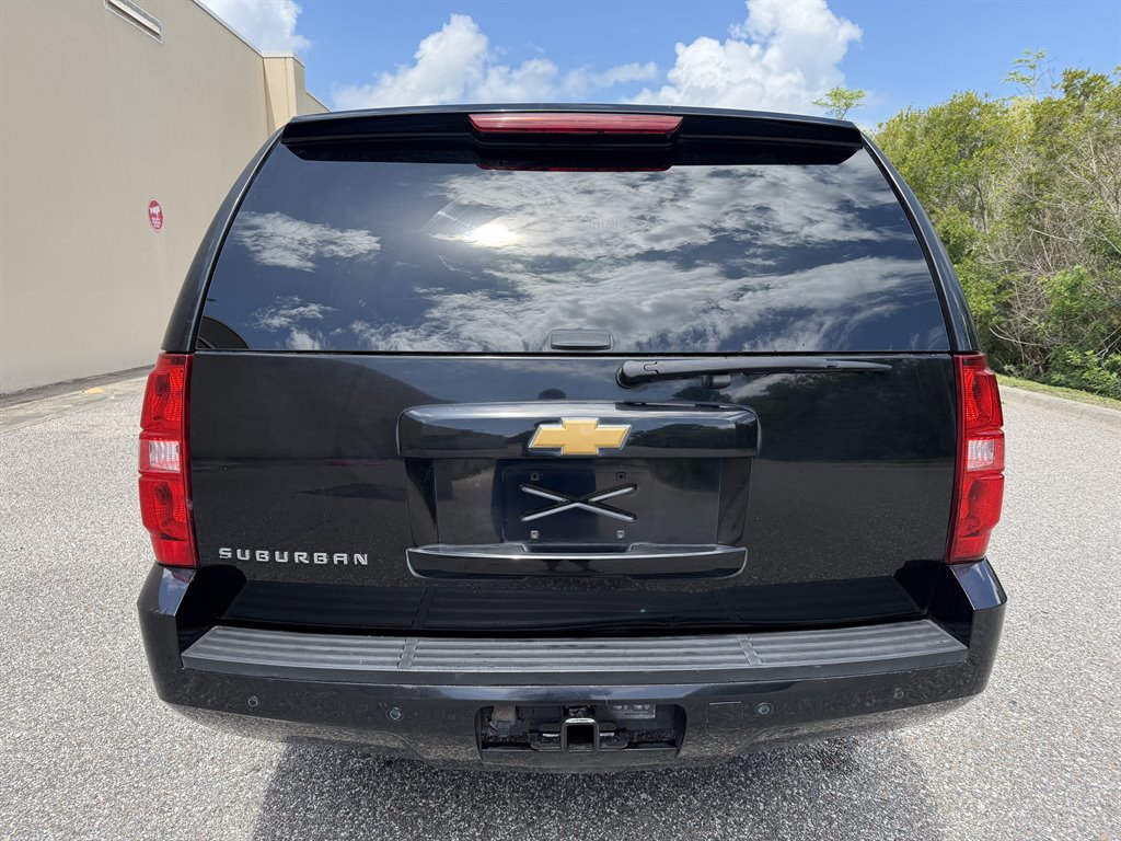 2013 Chevrolet Suburban - $5,999