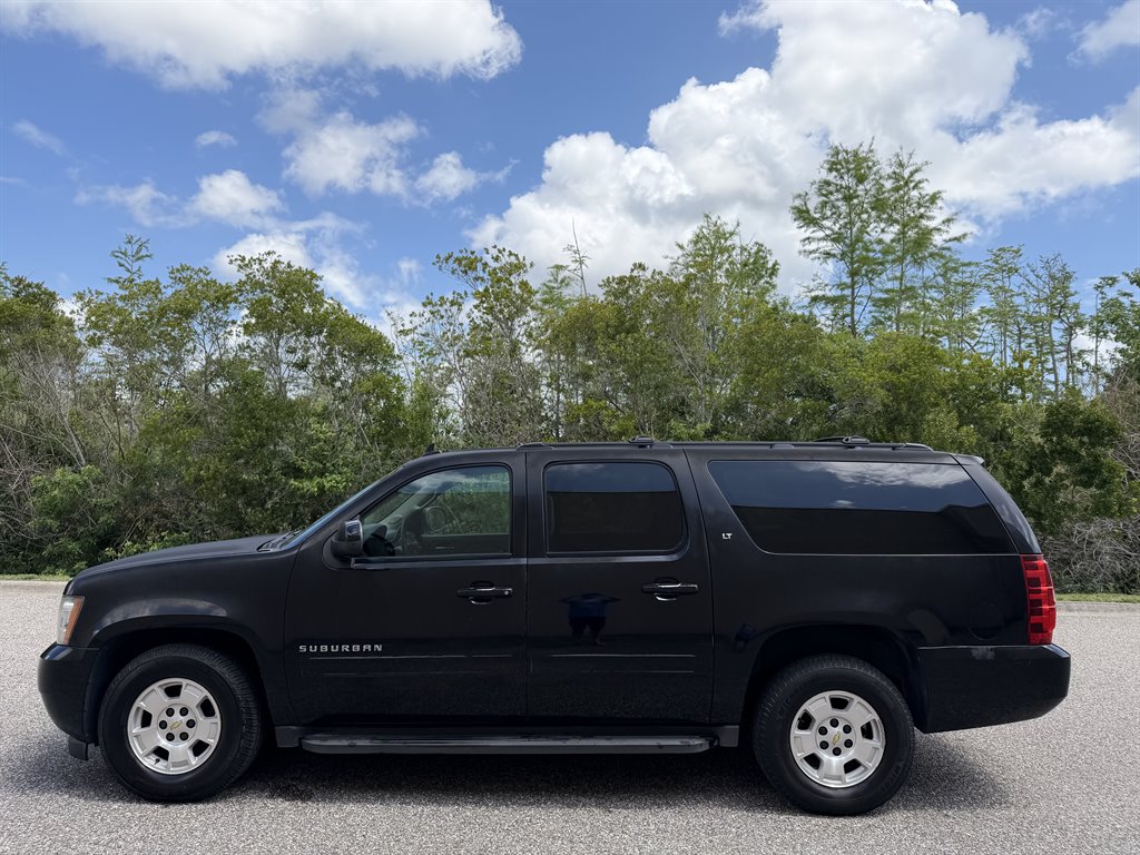 2013 Chevrolet Suburban - $5,999