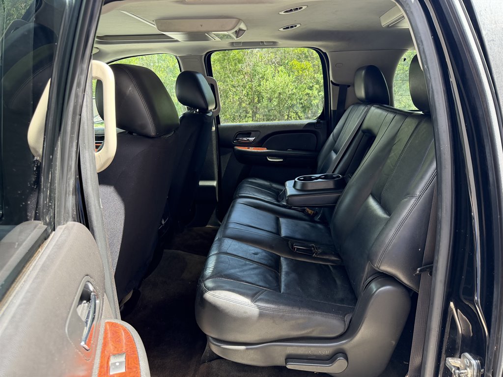 2013 Chevrolet Suburban - $5,999