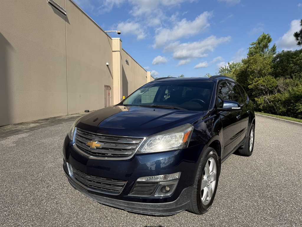 2017 Chevrolet Traverse - $9,499