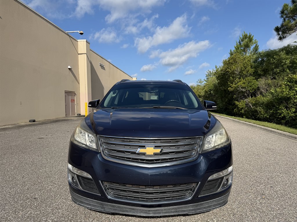 2017 Chevrolet Traverse - $9,499