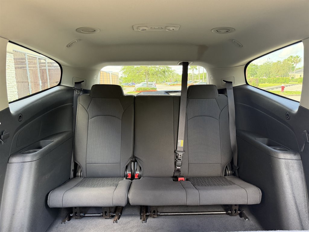 2017 Chevrolet Traverse - $9,499