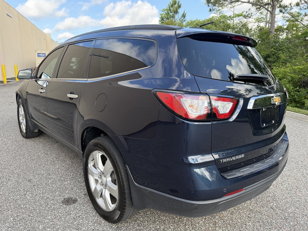 2017 Chevrolet Traverse - $9,499