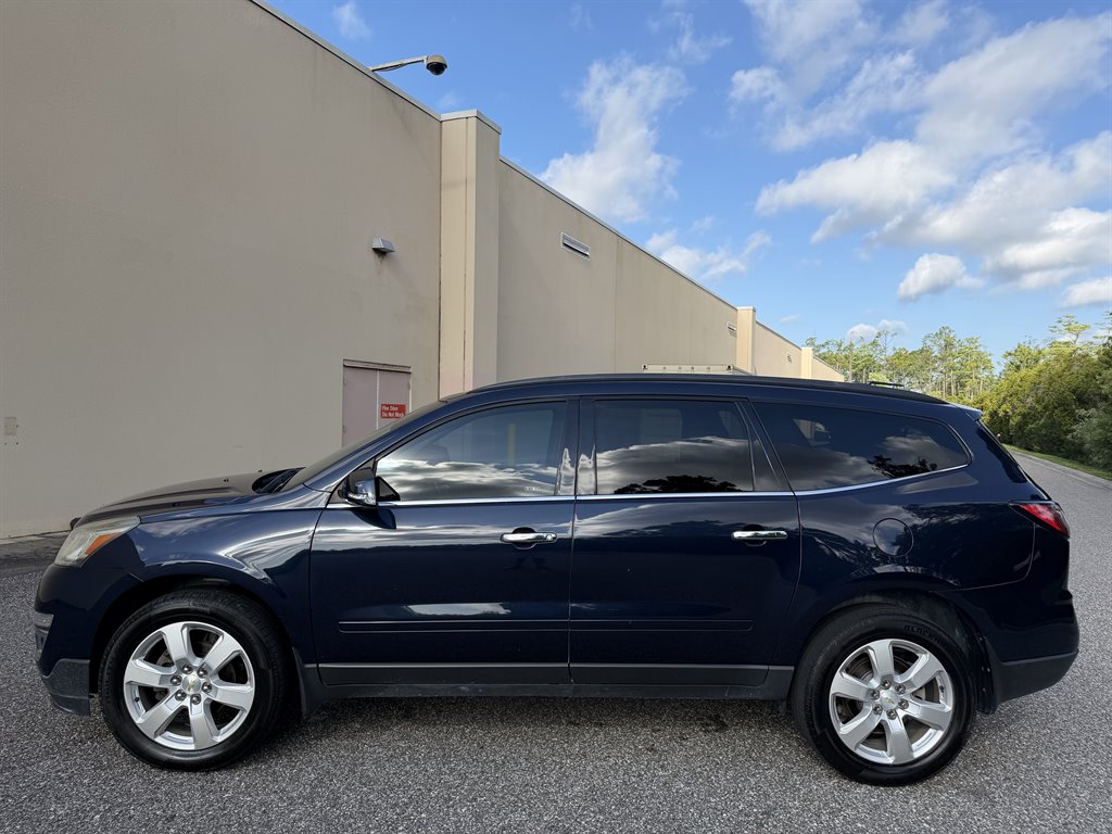 2017 Chevrolet Traverse - $9,499