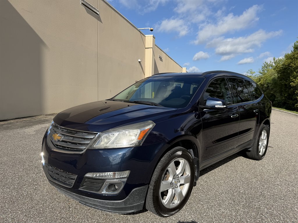 2017 Chevrolet Traverse - $9,499