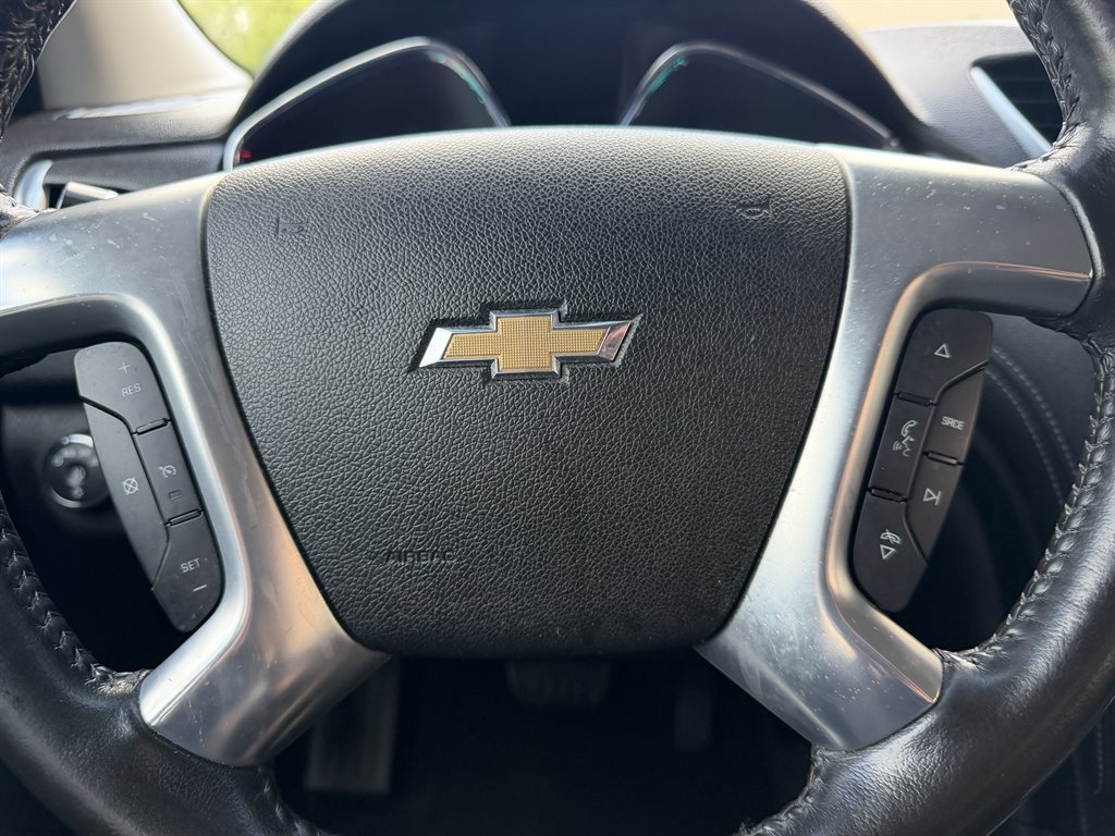 2017 Chevrolet Traverse - $9,499