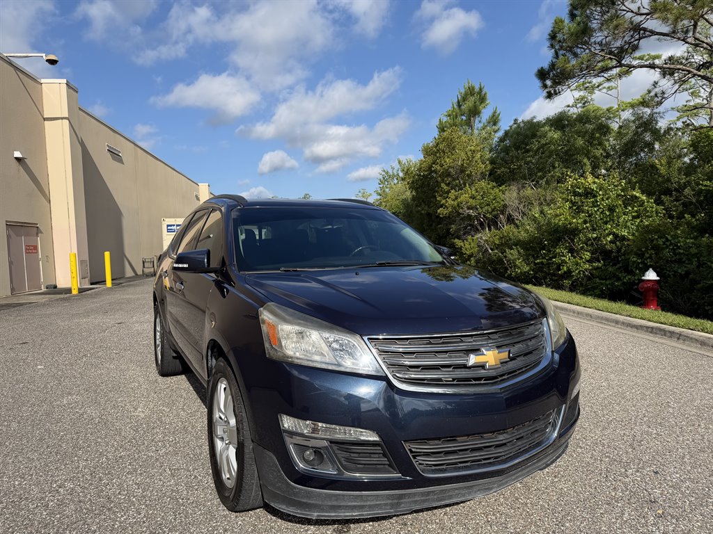 2017 Chevrolet Traverse - $9,499
