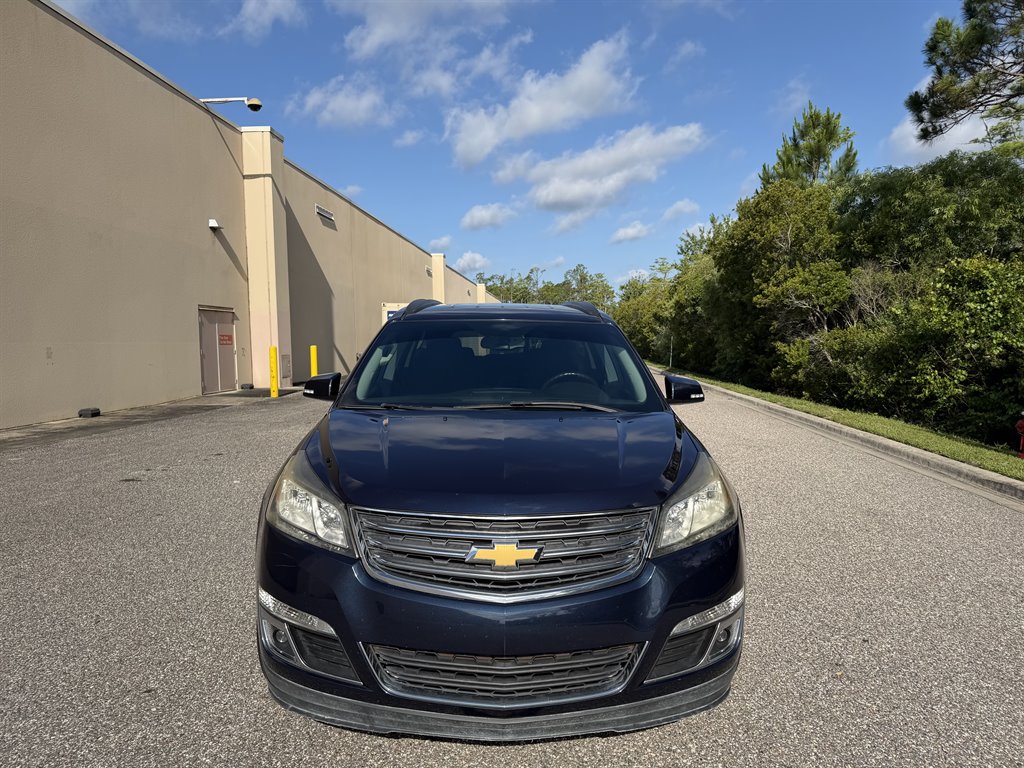 2017 Chevrolet Traverse - $9,499