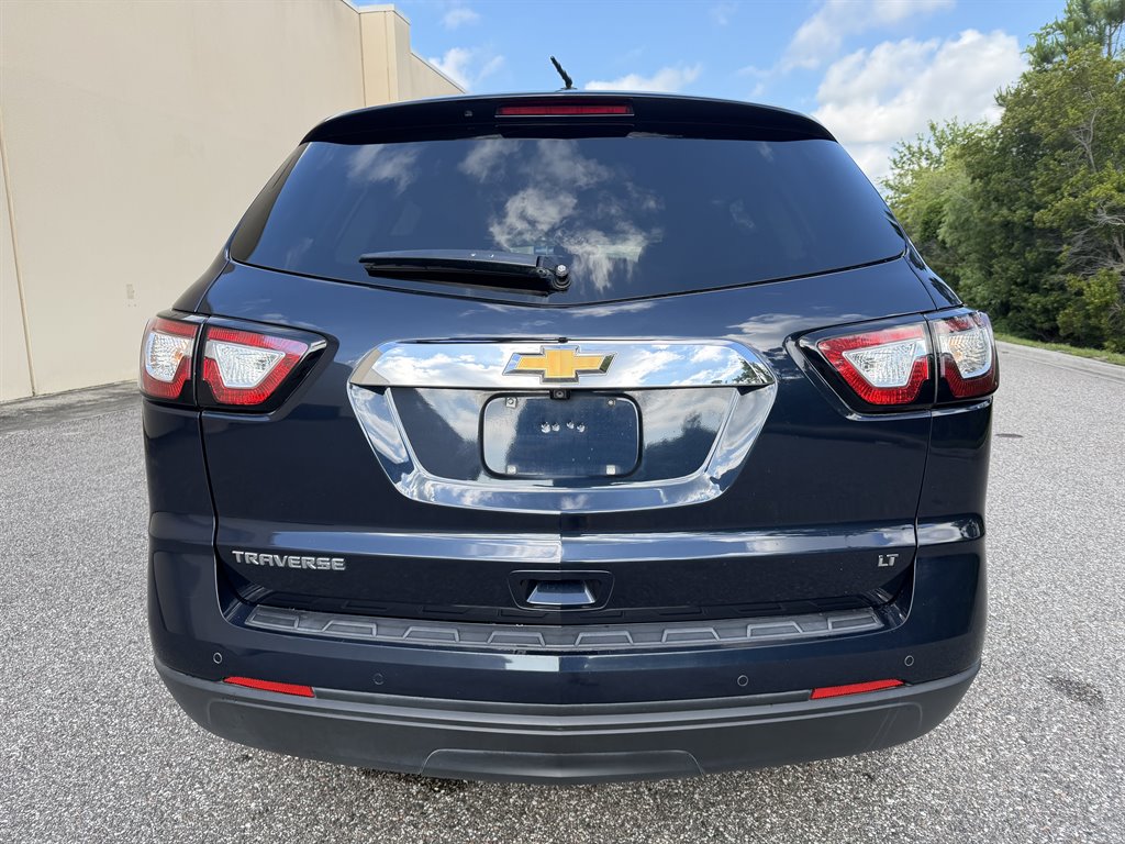 2017 Chevrolet Traverse - $9,499
