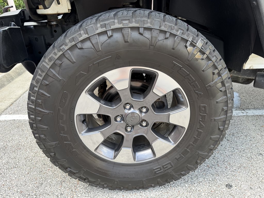 2015 Jeep Wrangler - $14,999