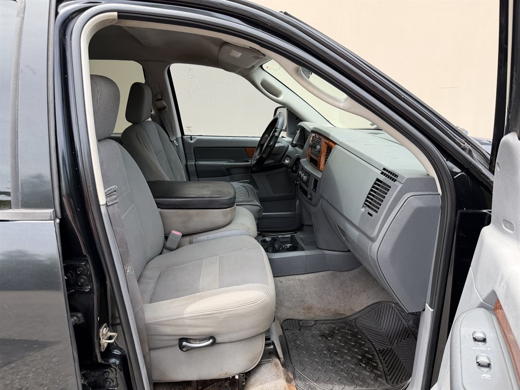 2006 Dodge Ram - $4,499