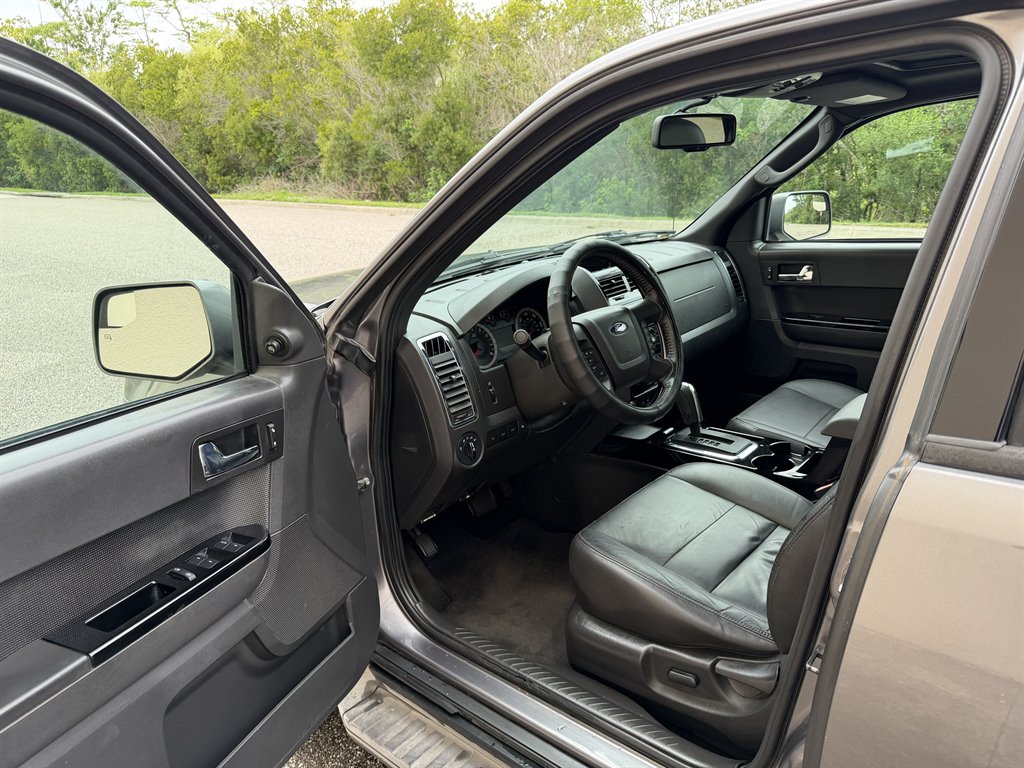 2010 Ford Escape - $4,999
