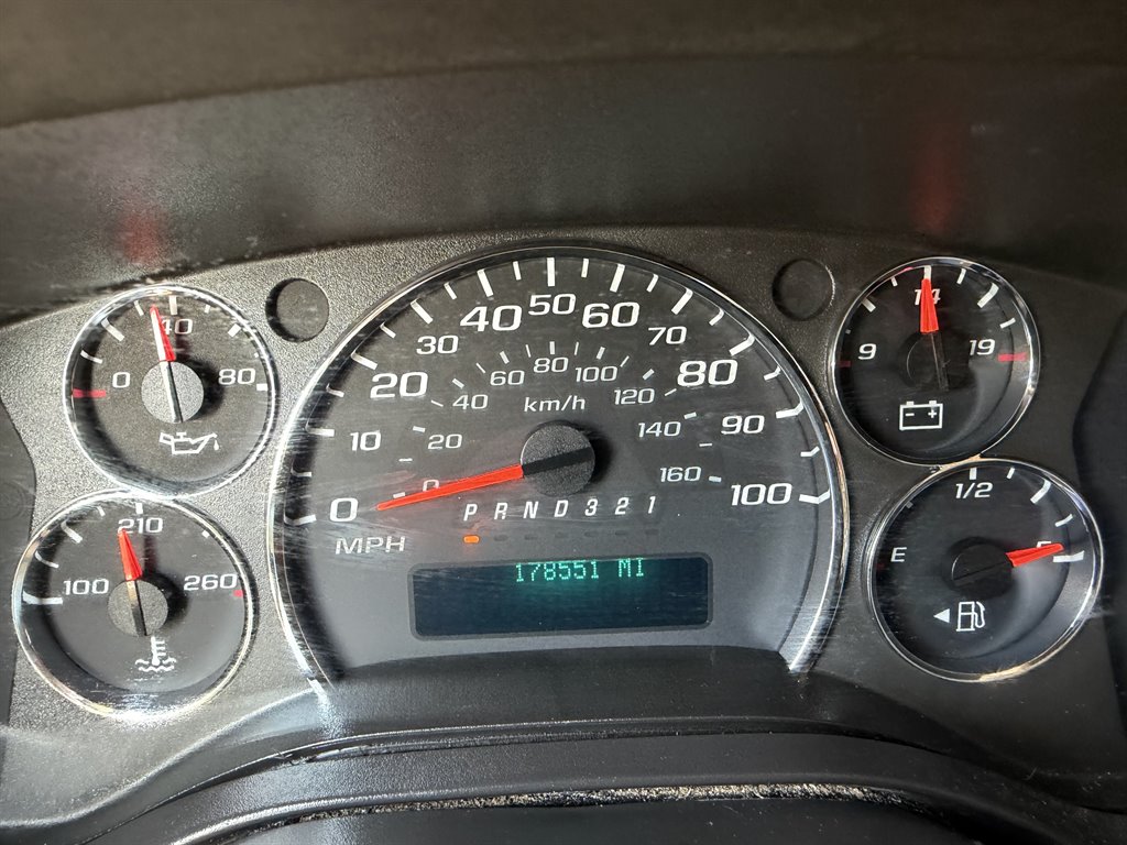 2008 Chevrolet Express - $3,999