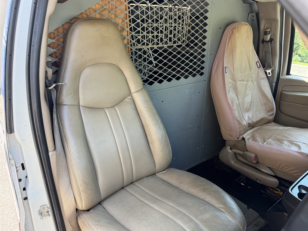 2008 Chevrolet Express - $3,999
